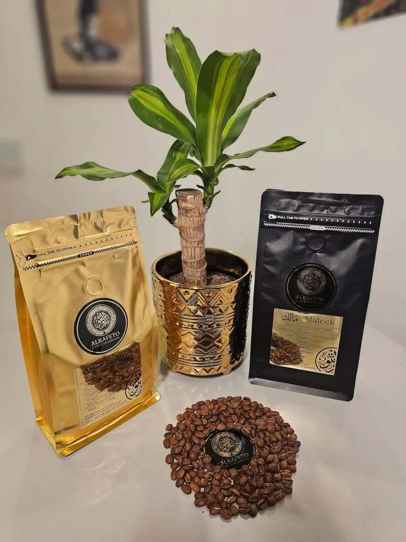 Café de origen colombiano preparado en método V60 por Alkafeto